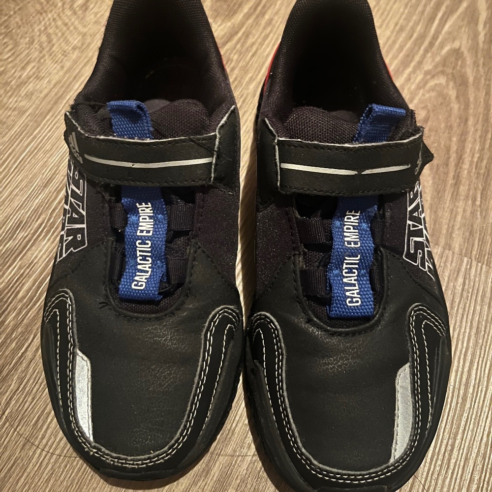 Adidas Sneakers